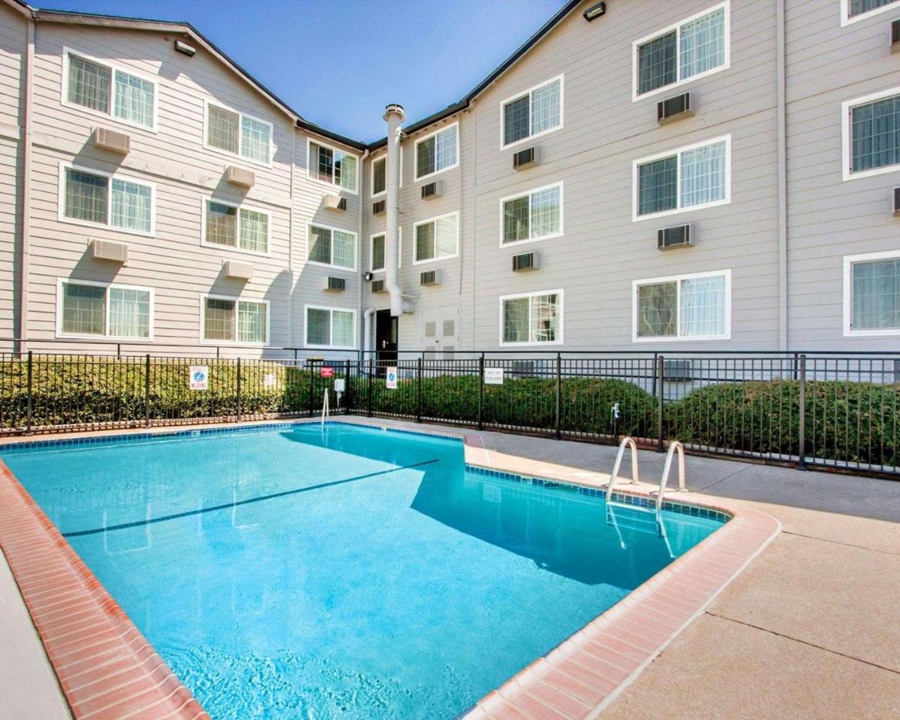 Quality Inn & Suites Springfield Eksteriør billede