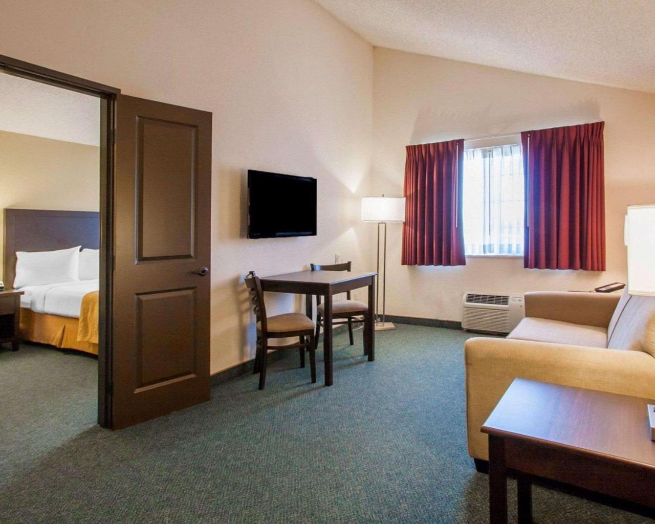 Quality Inn & Suites Springfield Eksteriør billede
