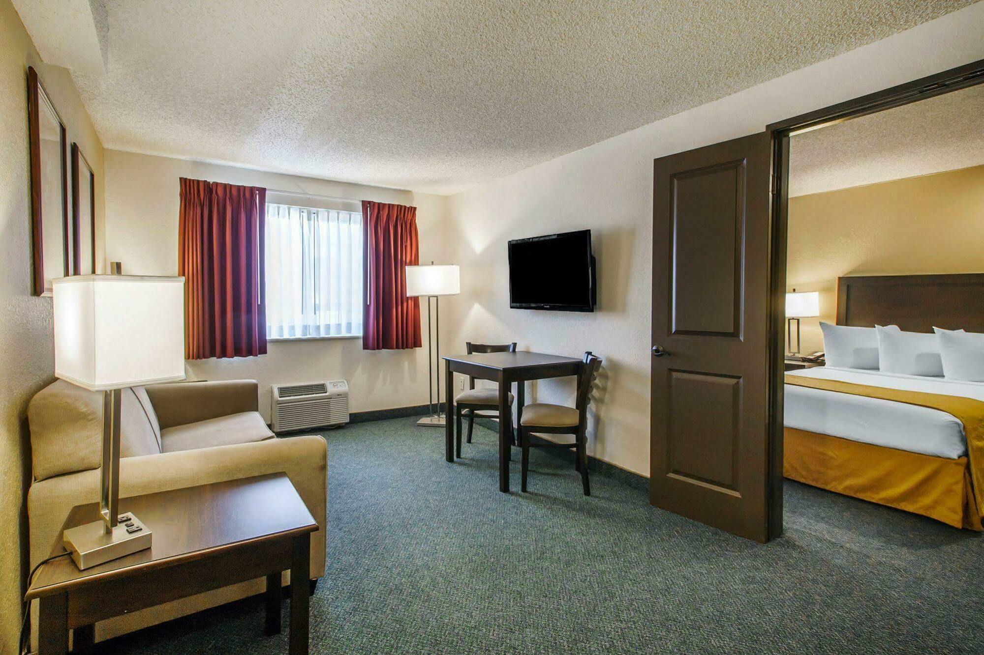Quality Inn & Suites Springfield Eksteriør billede