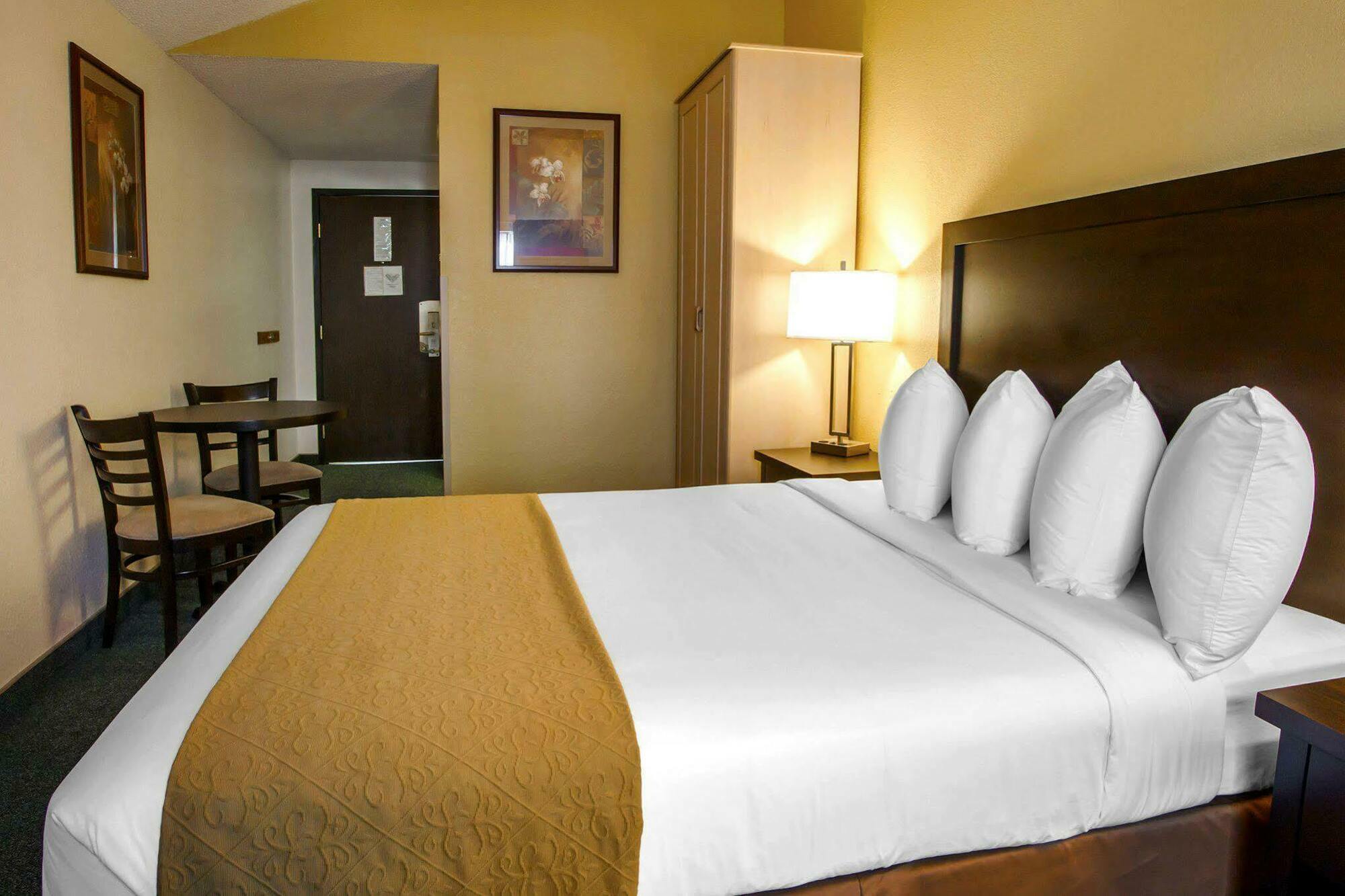 Quality Inn & Suites Springfield Eksteriør billede